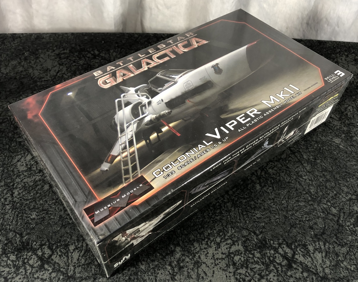Moebius - Battlestar Galactica 1:32 scale Colonial Viper Mk II 