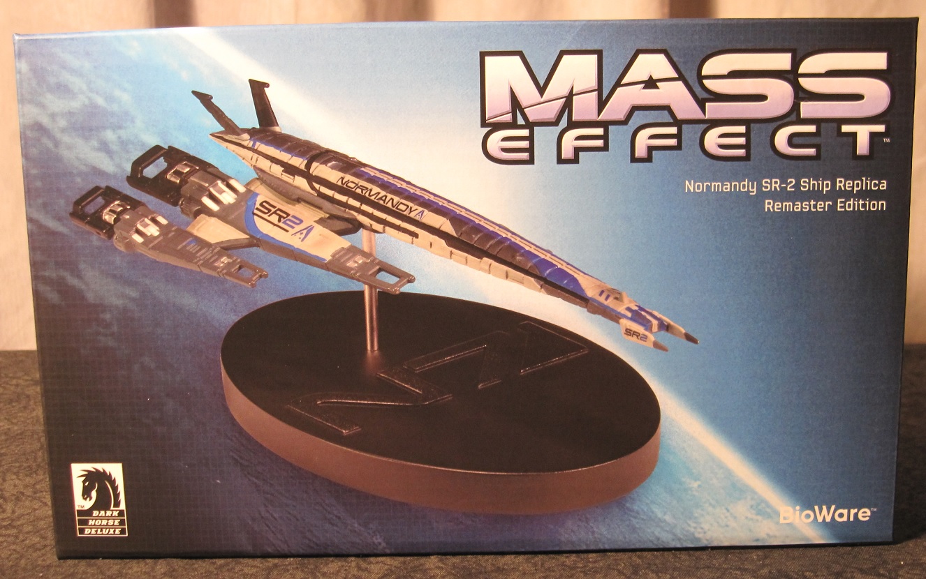 Dark Horse Bioware Mass Effect Alliance Normandy SR-2 Ship Replica store Statue