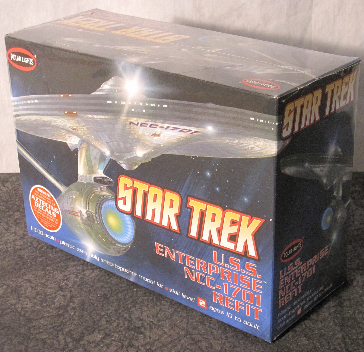 Star Trek 1:1000 scale U.S.S. Enterprise NCC-1701-A Refit Plastic Model Kit